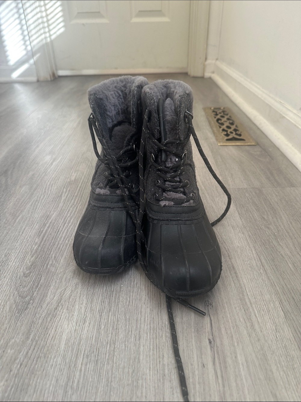 Tommy Hilfiger Charcoal Gray Faux-Fur Winter Rain Boots